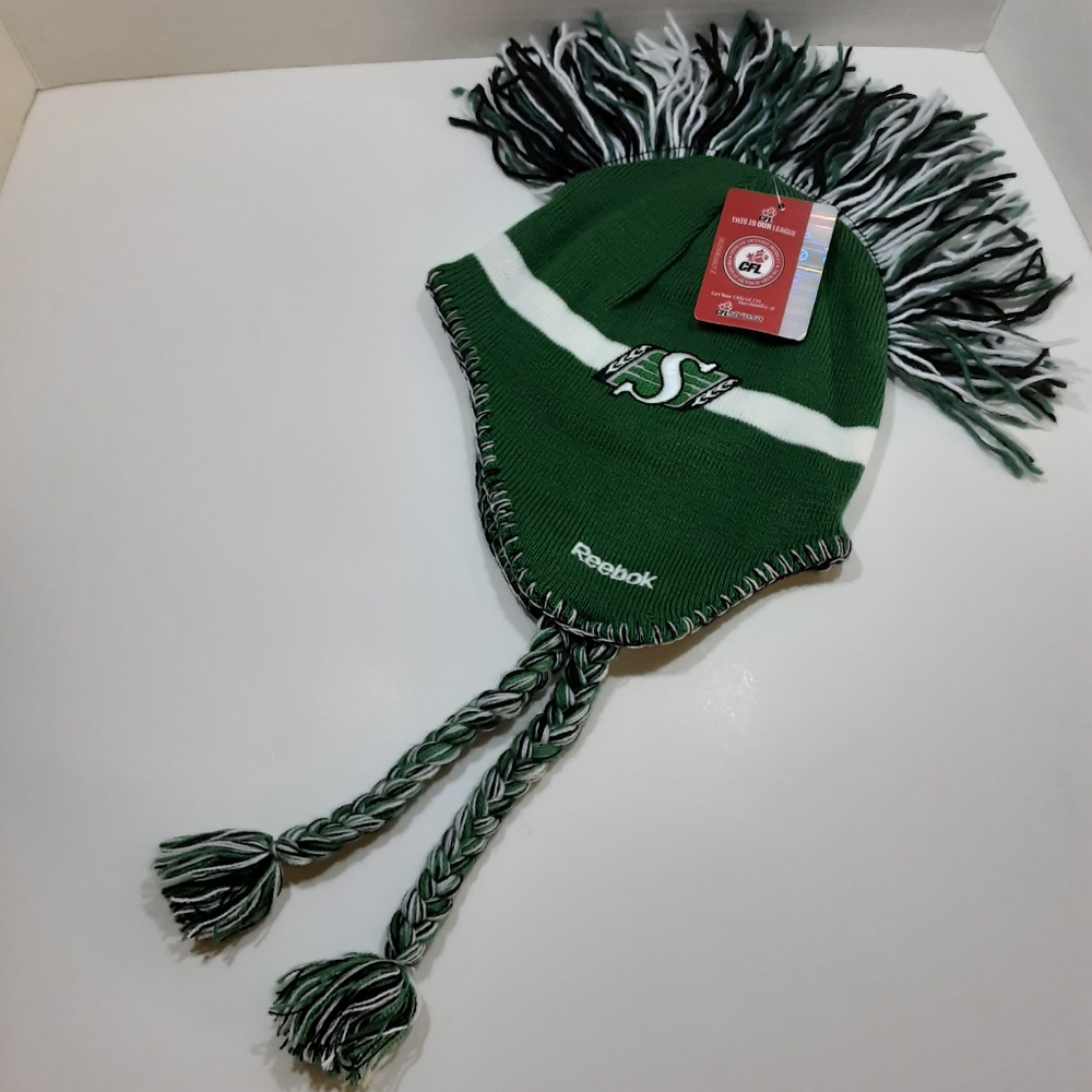 NWT REEBOK Saskatchewan Roughriders Hat CFL Football Youth Knitted Cap Boy Girl